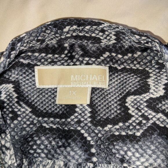 Michael Kors snake skin blouse - Picture 6 of 6